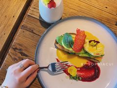 烟熏三文鱼班尼迪克蛋-咖梦餐厅 COMENG RESTAURANT