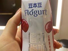 -全家便利店(世贸丽晶城店)