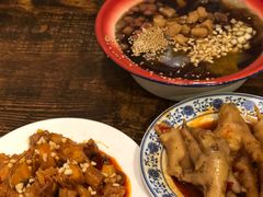 -爆炸头阿姨小四川正宗川味小吃(无任何分店)