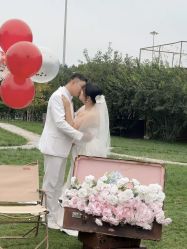-城市花园婚纱摄影