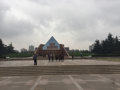 景点-上海市龙华烈士陵园