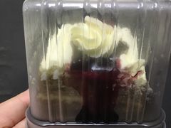 -红宝石·鲜奶小方·海派西点房(南丹店)