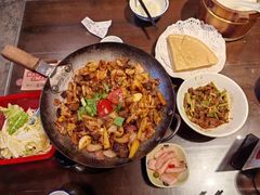 -富正毅三下锅·湘西韵味(天门山索道店)