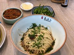 秃黄油-朱洪元苏式面馆(绿宝广场店)