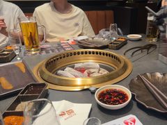 -铭牛烧肉·和牛海鲜自助(高新月牙湖店)