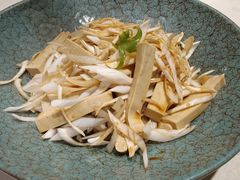 自制泉水豆腐皮-魁盛居百年鲁菜馆(县西巷店)