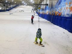 -乔波室内滑雪场