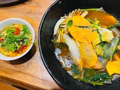 -万记麻辣烫国展总店