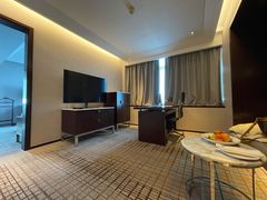 -上海龙之梦万丽酒店