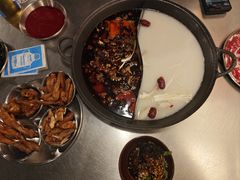 -鹿鸣山草本茶香火锅(园西路店)