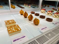 -潮一不贰·法式甜品·生日蛋糕·西式简餐(外滩店)