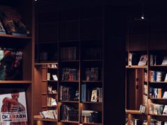 -新华文创·光的空间