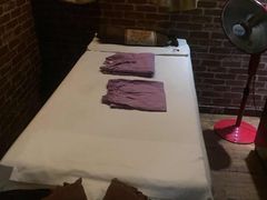 -莱蔻·圣灸堂·推拿艾灸(天山店)