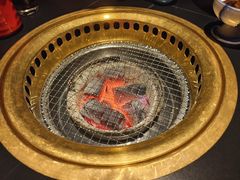 -山川小町·极番烧肉(新地假日广场店)
