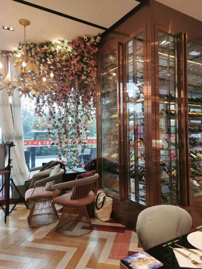 le jardin dantoine红磨坊餐厅