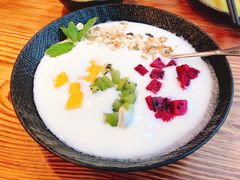 时令鲜果酸奶-塔哈尔·新疆盛宴(城西银泰店)