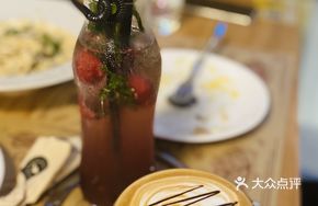 Berry Sparkling Delight