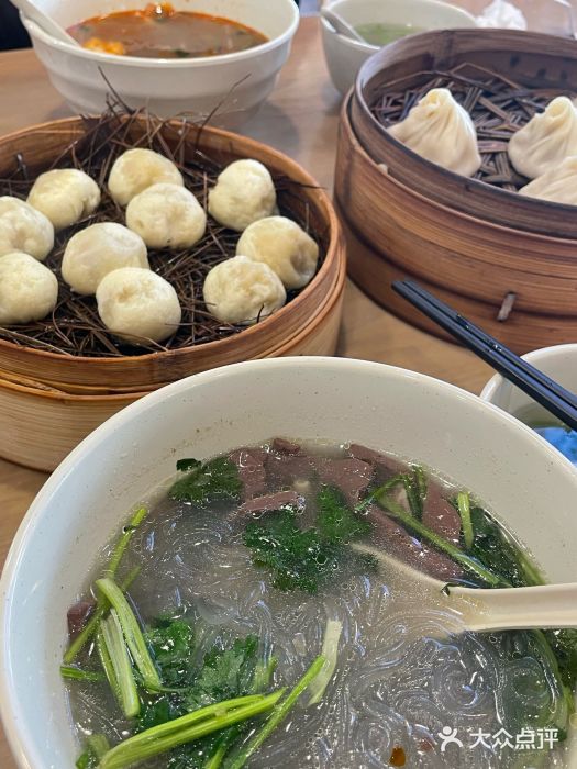 佬钱湾仔(衣裳街店)图片