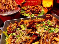 -何师烧烤Pro ·江湖川菜·小龙虾·精酿(太古里旗舰店)