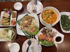 -Dang restaurant (patong phuket)