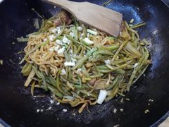 精选肋排焖面小-金豆角砂锅焖面(安贞店)