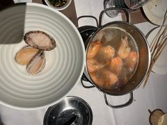 -领鲜活海鲜榴莲自助火锅(东门店)