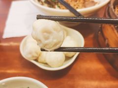 -佬钱湾仔(衣裳街店)