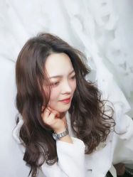 -诗悦发型SALON·圣罗兰店