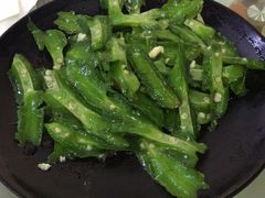 -小辣妹川味海鲜加工店(第一市场椰风巷店)