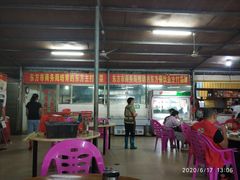 大堂-黄记四更烤乳猪店