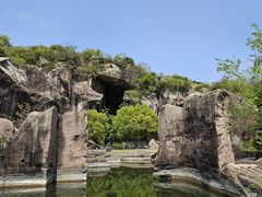 -伍山海滨石窟