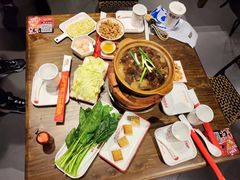 -阿润打边炉·鲜切鸡煲(华漕店)