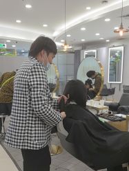 点击看大图 -八佰伴8008星级形象店
