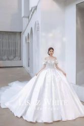 -Renee芮亦婚纱(原丽莎)