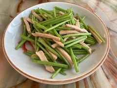 藜蒿炒香干-翡翠江南(国贸商城店)