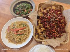 -彧玖食坊·川式砂锅酒馆(成山路店)