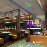 双人套餐直接吃出东京新宿街头感— 雪花纹美得像艺术品