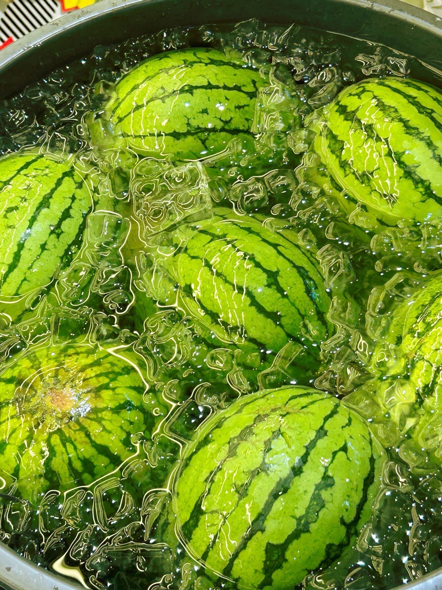 夏天就是冰镇西瓜,不能反驳