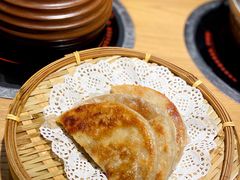 土家牛肉饼-吃饭皇帝大·土家民族菜(温州万象城店)