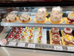 -花花卷卷·鲜食蛋糕(静安久光百货店)