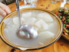 -一品红烧鸭特色川菜(三岔湖店)