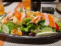 三文鱼牛油果沙拉-玄白·炭烤活鳗(上海首店)