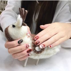 -Pink You美甲美睫纹绣定制中心