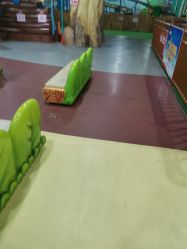 -维佳童话镇演出现场(徐东店)