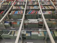 二楼悬疑小说-钟书阁(松江泰晤士小镇店)