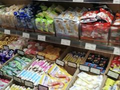 -来伊份(星湖街店)