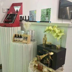 -YooMee优美智能科技美肤机构