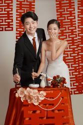 -喜爱高定婚纱摄影