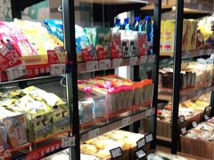 零售区-来伊份(我格广场武宁路店)
