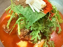 土豆排骨火锅（辣）-喇喇排骨火锅·传统韩式脊骨汤(望京西园总店)